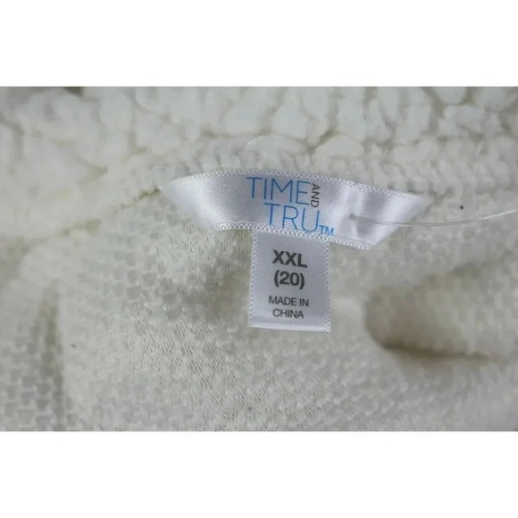 ladies TIME&TRU cristmas sweater - Picture 5 of 5